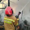 Saung Pensiunan Polisi Terbakar