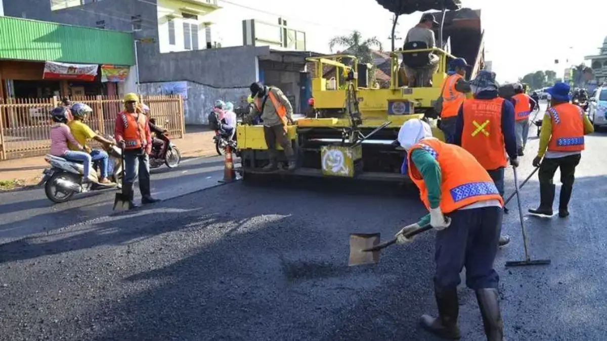 Warga Sambut Gembira Pengaspalan Jalan