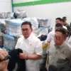 Mendag Bongkar 11 Gudang Pakaian Bekas Ilegal di Bandung dan Cimahi, Nilai Capai Rp112,5 Miliar