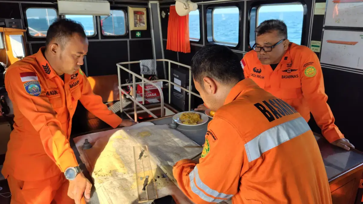 KM Alpha 3 Terbalik Dihantam Ombak di Laut Jawa, Empat ABK Masih Hilang
