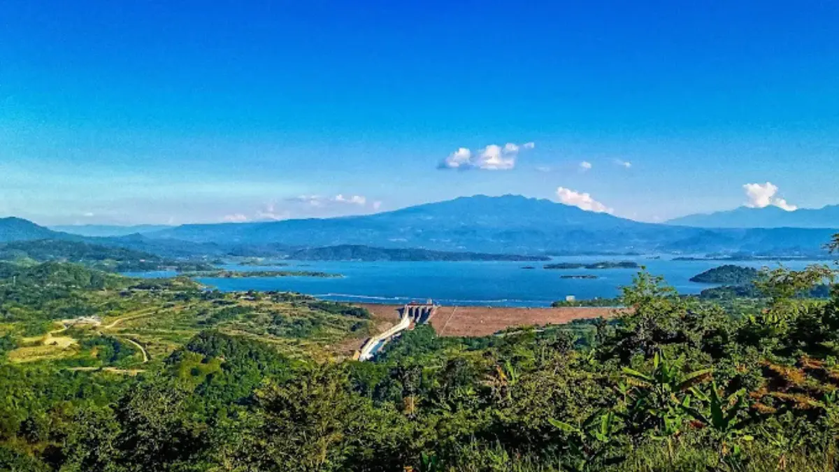 Tempat Wisata Sumedang Mirip Pantai Pangandaran, Cuma 30 Menit dari Pusat Kota!
