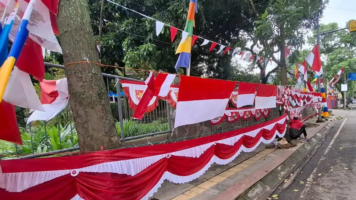 Pedagang Bendera Keluhkan Sepinya Pembeli
