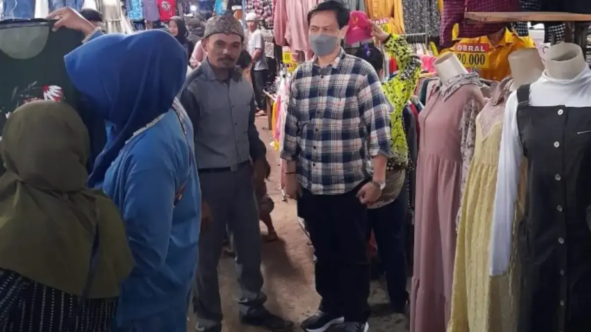 Pedagang Busana Pasar Tanjungsari Terjepit Serbuan Toko Online, Omzet Turun Drastis