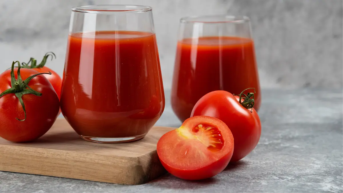 Segar Diminum, Cantik Terpancar: Keajaiban Jus Tomat untuk Kulit
