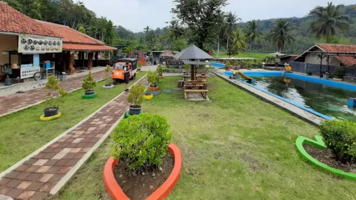 Harga Tiket Masuk Pemandian Air Panas Cileungsing Sumedang