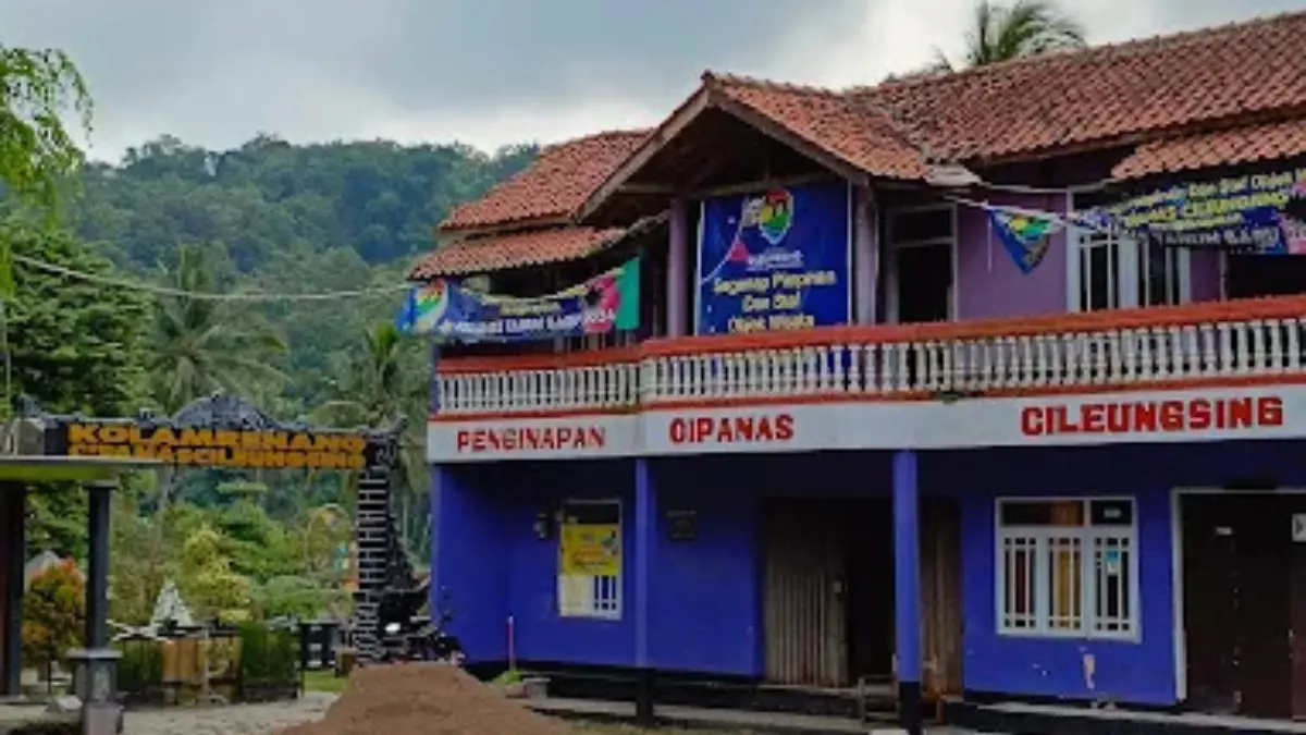 Wisata Menarik di Sumedang: Rekomendasi Penginapan Dekat Pemandian Air Panas Cileungsing