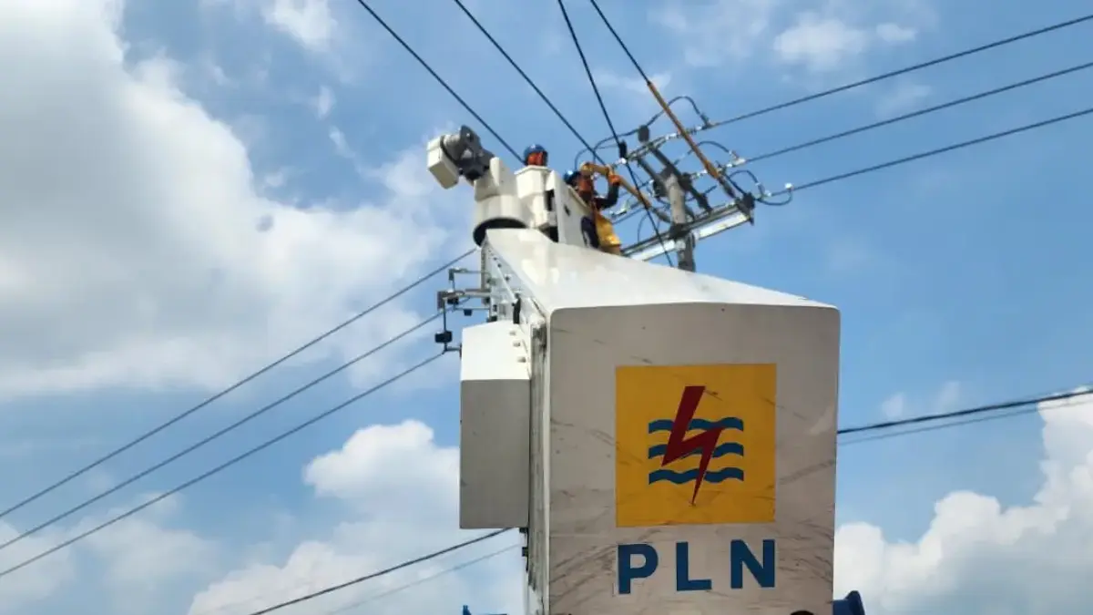 Resmikan Penyambungan Listrik PT Kemas Deli Indo, PLN UP3 Sumedang Komitmen Dukung Pertumbuhan Ekonomi Daerah
