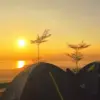 Butuh Rekomendasi Tempat Camping Untuk Habiskan Liburan Akhir Pekan? Sangiang Camp Jawabanya!