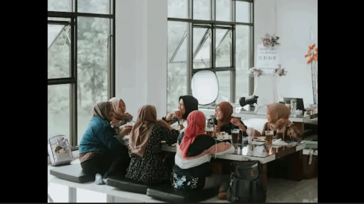 Lapar Saat Main di Jatigede? Rumah Makan Jugjugan Bisa Jadi Rekomendasi Resto terbaik Buat Kamu!