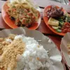 Sensasi Ayam Nelongso, Pedasnya Nendang Sampai Bikin Nagih