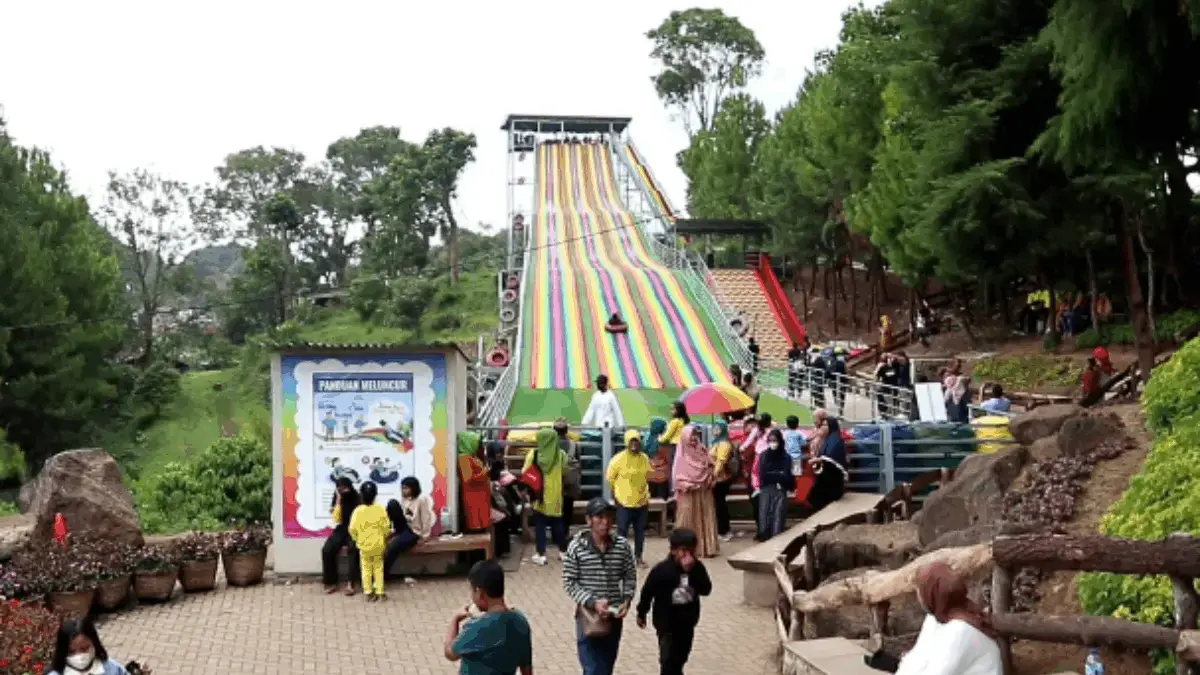 Spot Foto Kekinian di Jatinangor Park, Bikin Feed Sosmed Makin Estetik