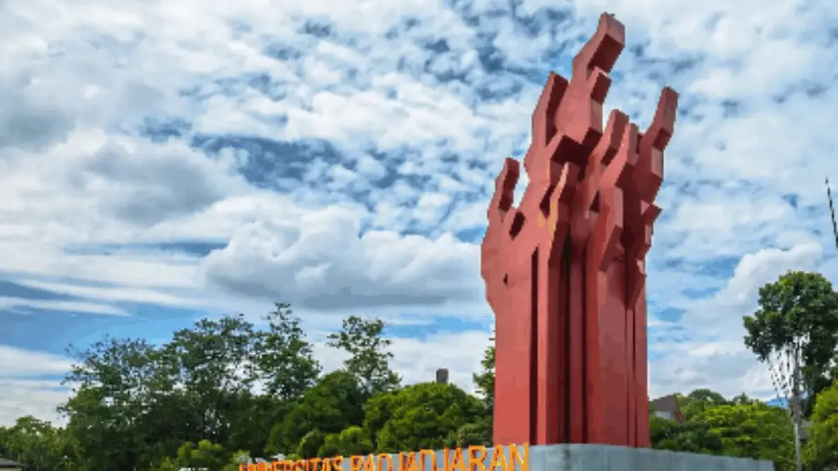 Gerbang Lama Unpad Disulap Modern, Kini Hadir dengan Ikon Kebanggaan