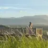 Hanya Dengan Rp3.000 Kamu Bisa Menyaksikan Pemandangan Super Indah Di Teras Gunung Geulis