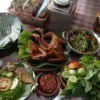 Saung Nini: Sajian Rasa Juara di Balik Nuansa Alam yang Tenang