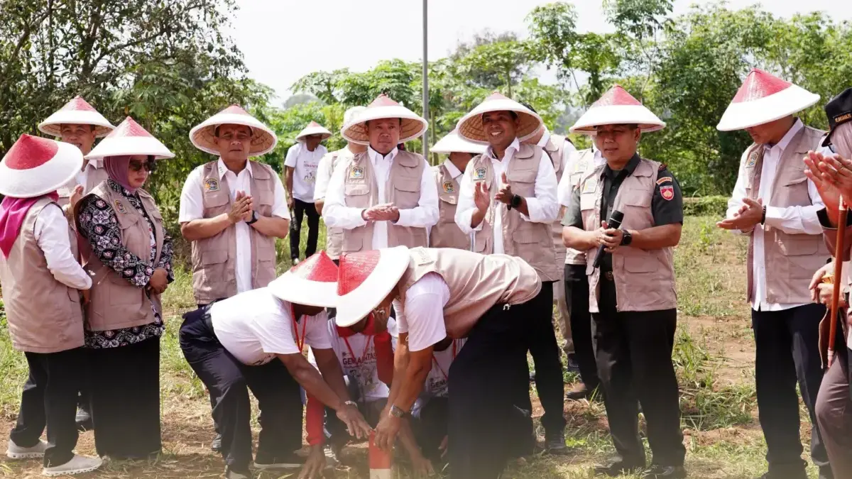 Di Momen Pencanangan GEMAPATAS 2025, Menteri Nusron: Semua Masyarakat Wajib Pasang Patok