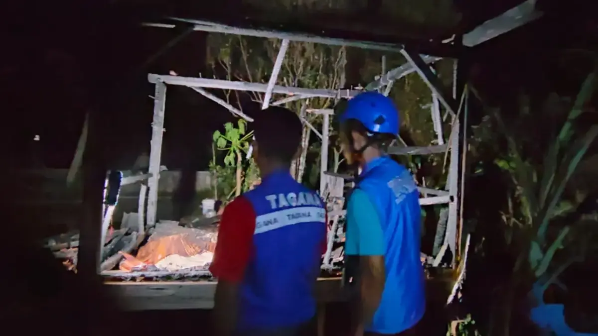 Diduga Korsleting Listrik, Rumah Dadi Ludes Dilalap Api Satu Orang Terjebak Api Hingga Meregang Nyawa
