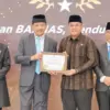 Wamen Ossy Terima Penghargaan Baznas Award 2025