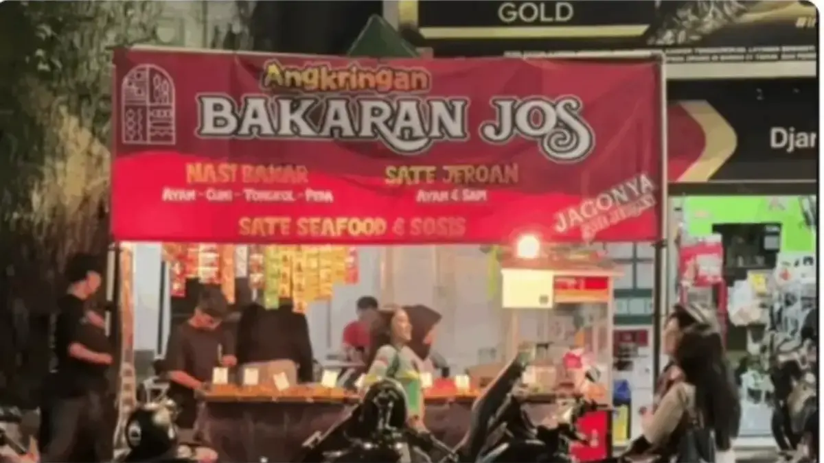 Nikmati Rupa-Rupa Sate di Angkringan Jos!