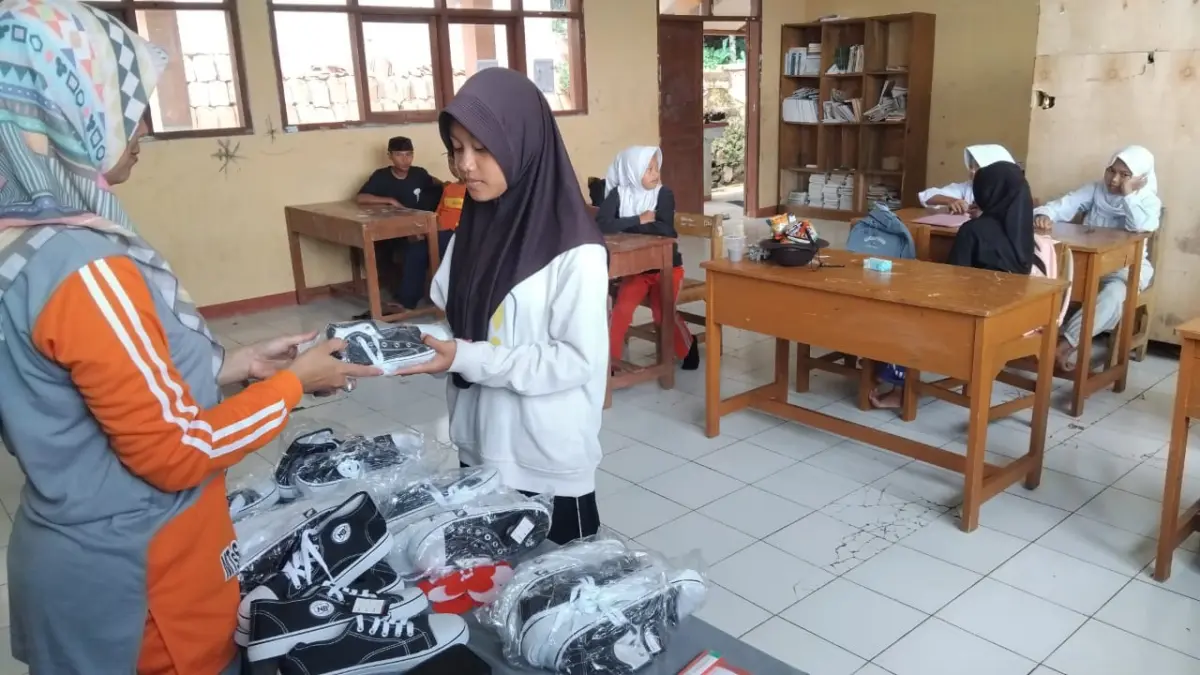 MTs Istighfarlah Terus Berinovasi: Program Gratisan Dukung Pendidikan Anak Desa