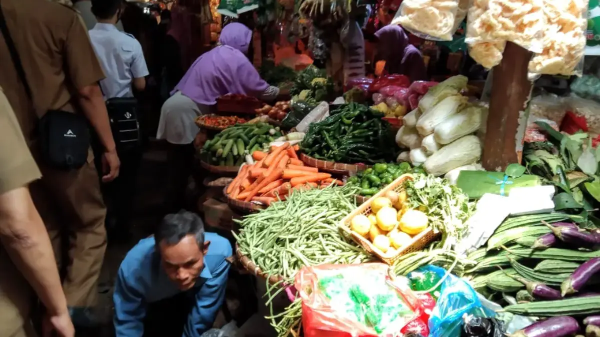 Harga Bahan Pokok di Pasar Tanjungsari Masih Stabil, Meski Bawang Merah dan Cabai Alami Kenaikan