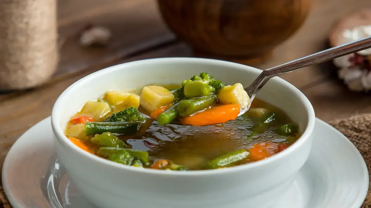 Nikmatnya Sayur Sop, Sajian Sederhana Penuh Khasiat untuk Tubuh
