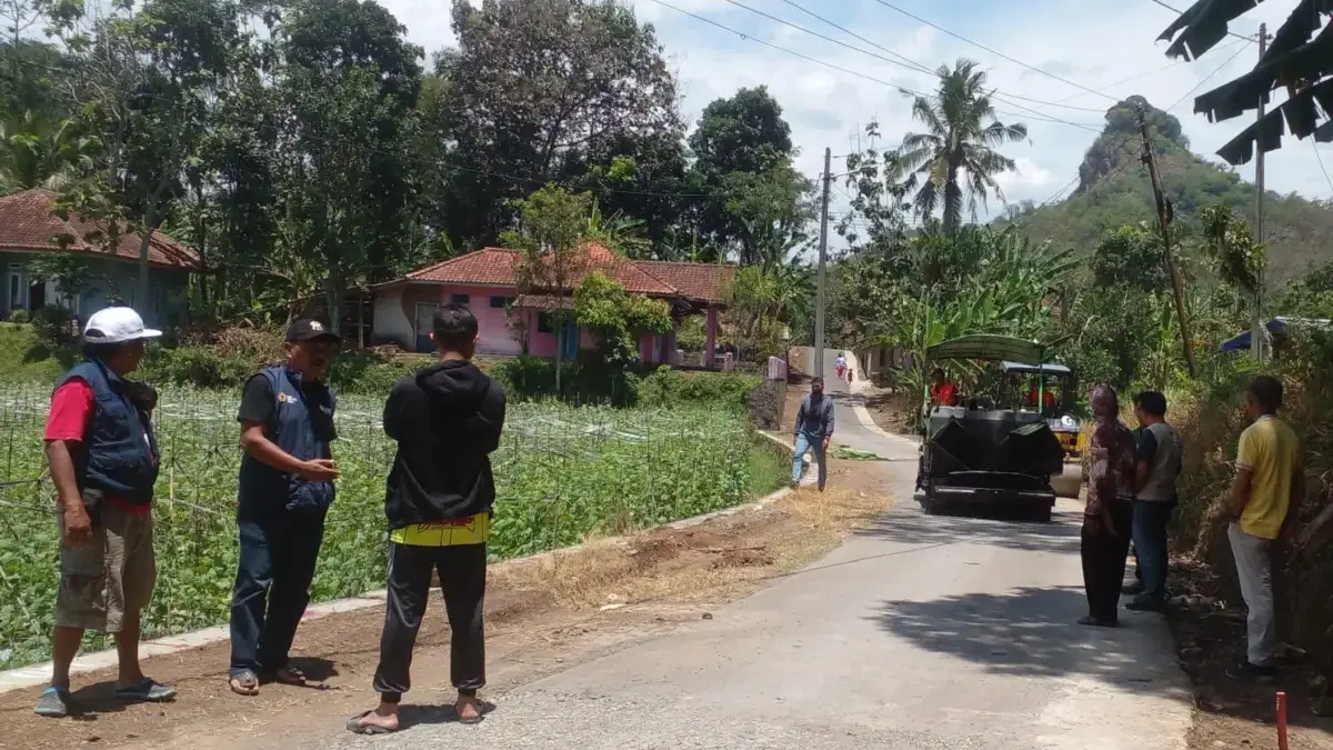 Perbaikan Jalan Kabupaten Diapresiasi