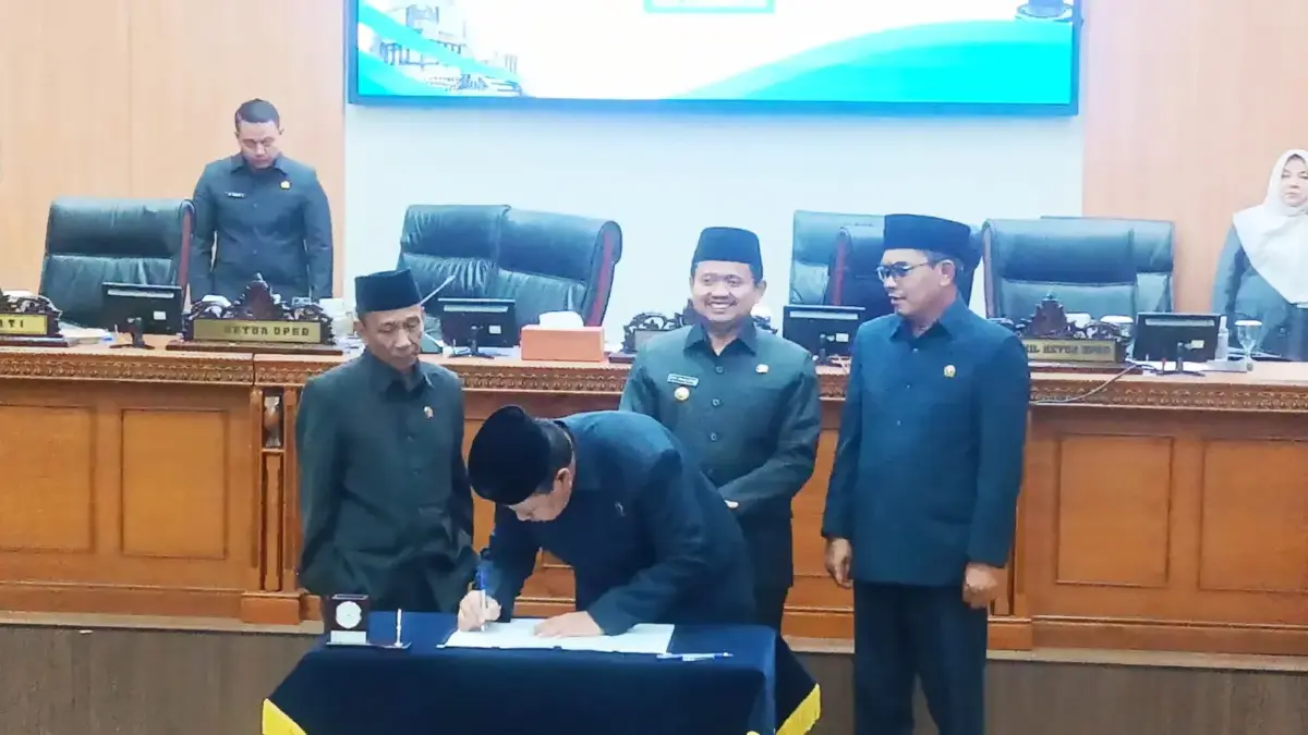 DPRD Sumedang Sahkan Raperda Perubahan APBD