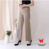 Celana Cream Cocok dengan Baju Warna Apa? Ini 7 Kombinasi yang Paling Stylish