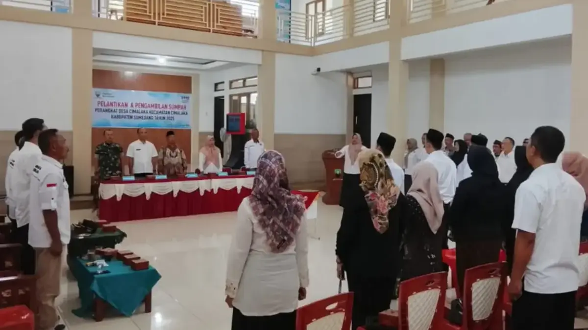 Desa Cimalaka Lantik Perangkat Baru
