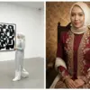 10 Perintah Edit Foto Cewek Berhijab Dari Pose Estetik di Galeri Seni Sampai Glamour Tradisional Dengan AI
