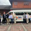 BRI Peduli Serahkan Bantuan Ambulance untuk Yayasan Dian Ar-Rokhmat Kuningan