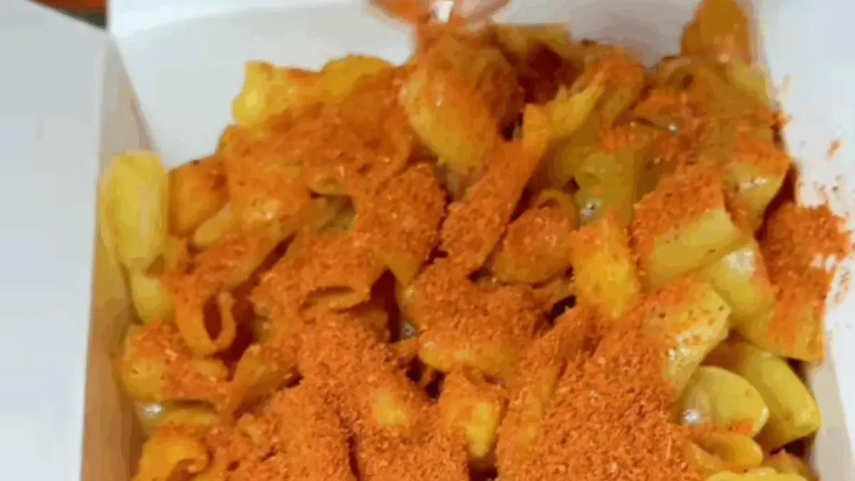 Sensasi Lezat Charlie’s Macaroni, Camilan Kekinian yang Wajib Dicoba