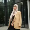 Tampil Stylish di Kantor Tips Memilih Baju Simpel Tapi Elegan