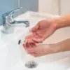 Jangan Panik! Ini Cara Mengatasi Luka Tangan Akibat Kaca