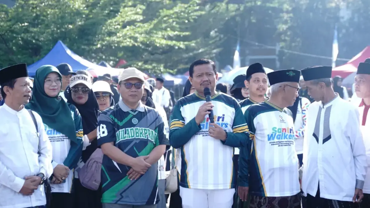 Semarak Hari Santri Nasional di Sumedang, Ribuan Peserta Ikut Jalan Sehat Santri Walker Semarak Hari Santri Nasional di Sumedang, Ribuan Peserta Ikut Jalan Sehat Santri Walker