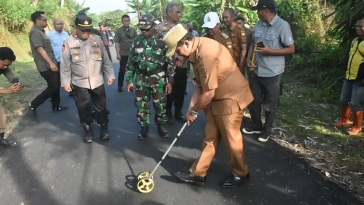 Bupati Sumedang Tinjau Kualitas Jalan Pasirhuni–Jingkang agar Sesuai Standar