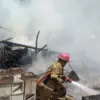 Dua Kambing Tewas Terbakar, Kebakaran Gudang Kayu dan Kandang di Sukasari Sumedang Diduga Akibat Api Hawu