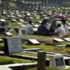 Urutan Doa Wajib dan Sunnah: Membaca Apa Saja Saat Ziarah Kubur?