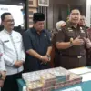 Kejari Sumedang Selamatkan Rp 1,6 Miliar dan 6 Sertifikat Tanah Sekolah