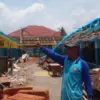Gotong Royong Warga Sumedang Rehabilitasi SD Negeri Sindang II Demi Pendidikan Lebih Baik