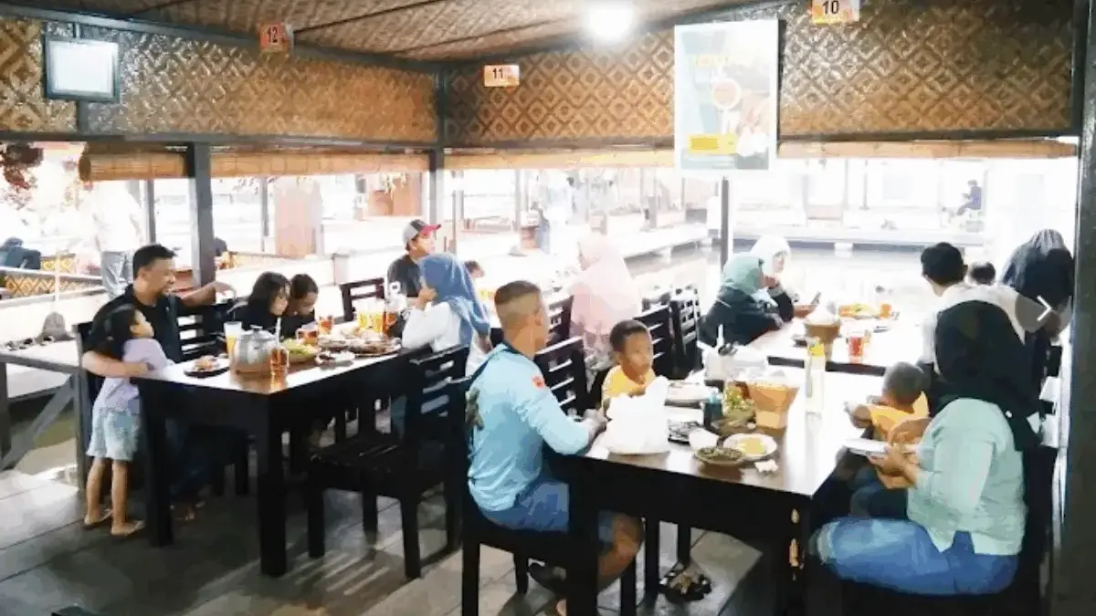 5 Spot Kuliner Terbaik di Cimalaka, Sumedang: Dari Lesehan Nyunda hingga Cafe Modern
