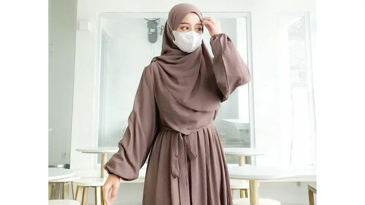 Jarang Diketahui, Inilah Sejarah Warna Coksu di Indonesia dalam Dunia Fashion