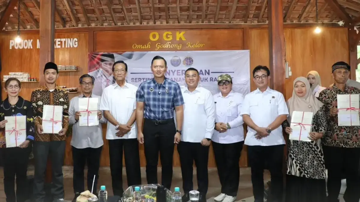 Dampingi Menko AHY Serahkan Sertifikat di Gunungkidul, Wamen Ossy: Ini Wujud Nyata Kolaborasi