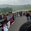 Tebing Tergerus, Sawah Hilang: 67 Rumah di Sirnamulya Terancam Longsor Akibat Aktivitas Disposal Tol Cisumdawu
