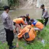 Mayat Misterius Ditemukan Mengapung di Sungai Cipacing, Warga Jatinangor Gempar