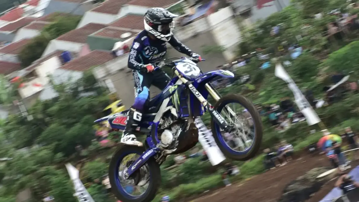 Kejurda Motocross Sumedang 2025 Jadi Ajang Adu Nyali dan Penggerak Ekonomi Daerah Kejurda Motocross Sumedang 2025 Jadi Ajang Adu Nyali dan Penggerak Ekonomi Daerah