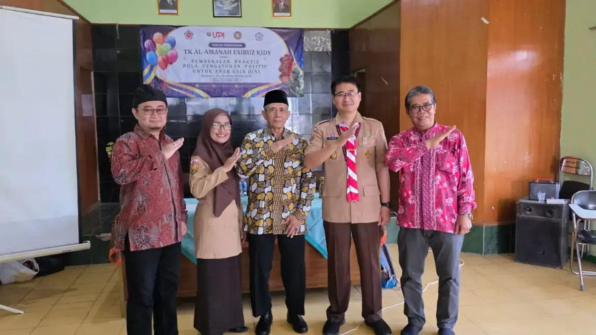 Pengabdian Dosen UPI Kampus Sumedang di Wilayah Garut: Mengajak Guru dan Orang Tua Siswa untuk Mangikuti Pola