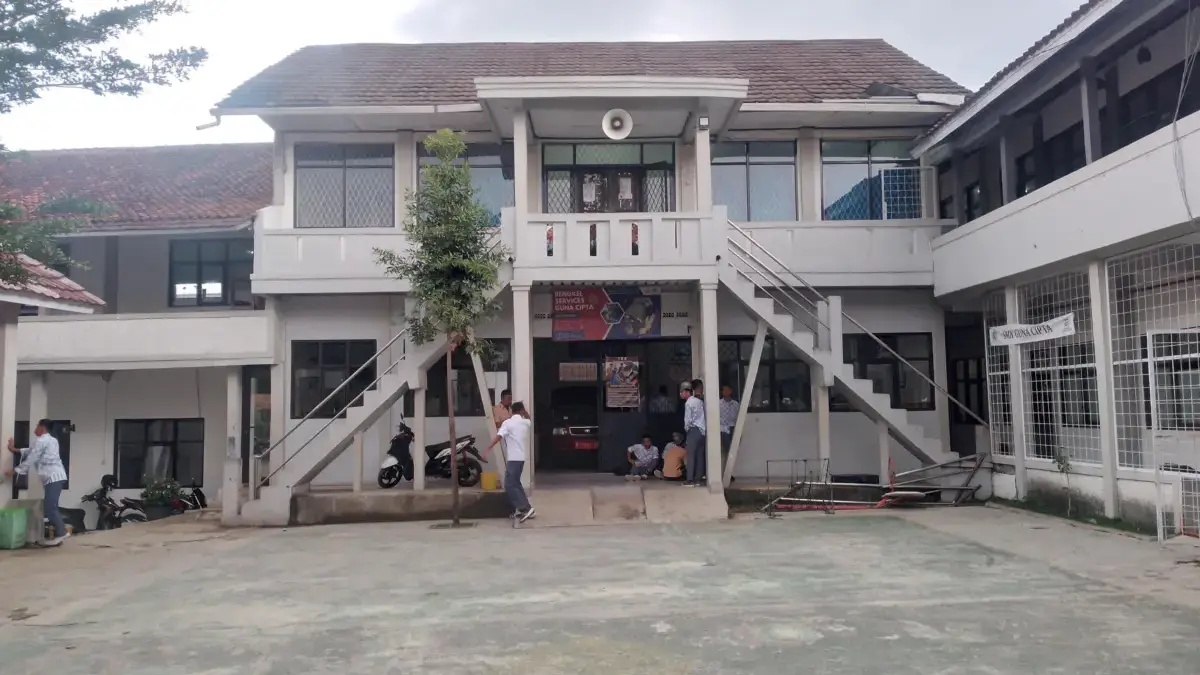 Sudah Jalankan Program Pembebasan Ijazah, SMA–SMK Guna Cipta Sumedang Belum Terima Dana Janji KDM