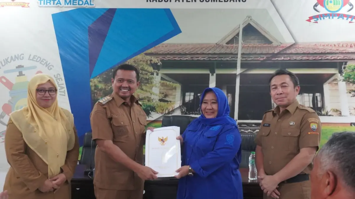Perumda Air Minum Tirta Medal Sumedang Miliki Dirut Baru, Bupati Dony Ingatkan Program 100 Hari Kerja Harus “N
