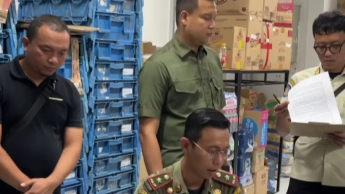 Belum Kantongi Izin, Gerai Indomaret di Pamulihan Disegel Satpol PP Sumedang